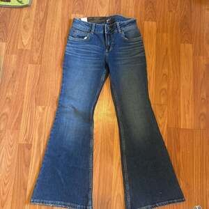 Wrangler Retro Mae Women’s High-Rise Flare Jeans Medium Wash NWT Size 3x30